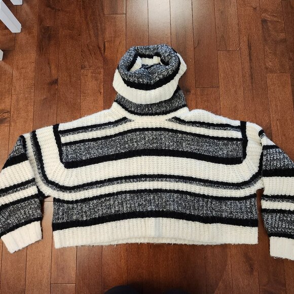 Aritzia Babaton women's striped long sleeve turtleneck sweater in size small - Picture 1 of 7